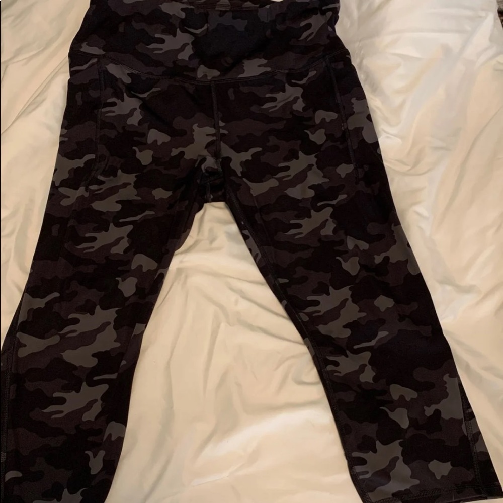 Camo leggings